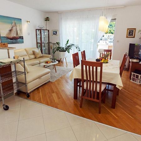 M. De Dominisa 5 Apartment Rab Town Ngoại thất bức ảnh