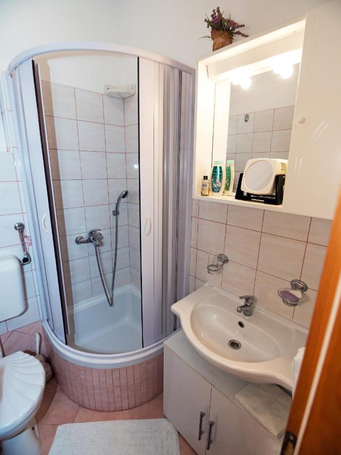 M. De Dominisa 5 Apartment Rab Town Ngoại thất bức ảnh