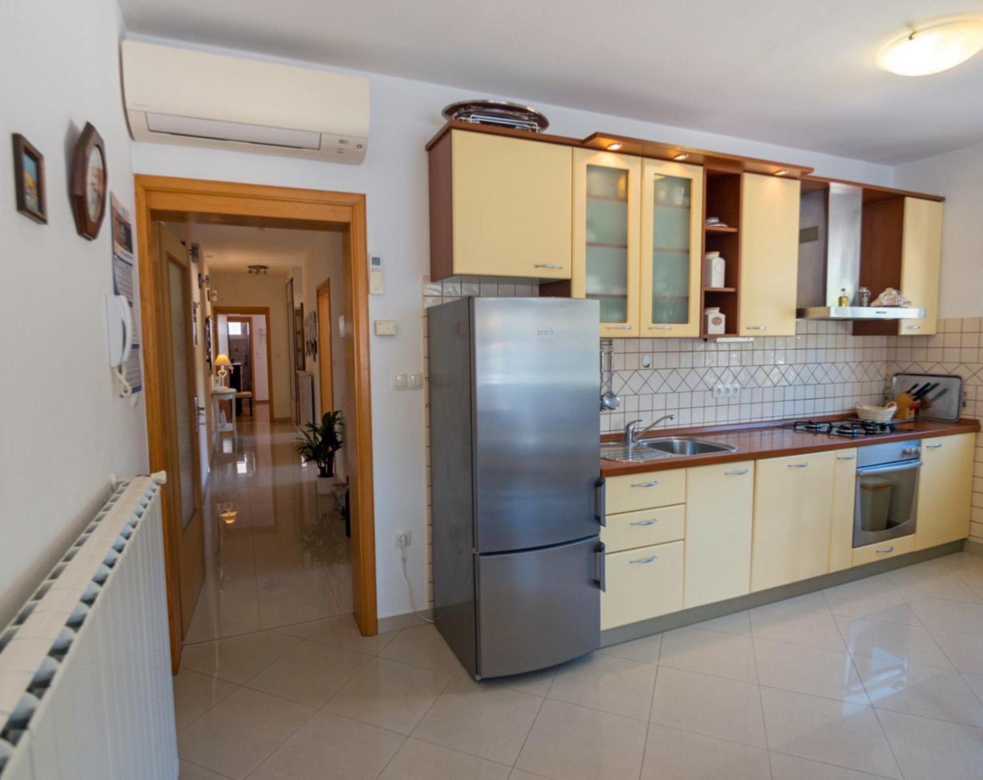 M. De Dominisa 5 Apartment Rab Town Ngoại thất bức ảnh